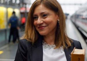 یک زن ایرانی‌ شهردار فرانکفورت شد