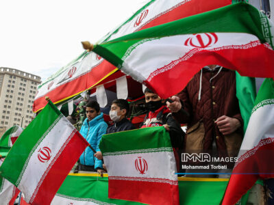 حضور در راهپیمایی ۲۲ بهمن‌ شکرگزاری از انقلاب است