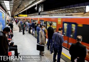 دولت سهم خود از هزینه‌های مترو را پرداخت کند