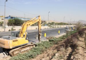عملیات احداث پهلوگاه اضطراری در بزرگراه امام علی (ع) بعداز پل مشیریه آغاز شد