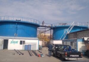 ذخیره نمک و آماده سازی مخازن یک میلیون لیتری محلول توسط شهرداری منطقه ۶ تبریز