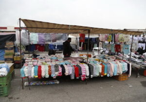 ساماندهی دستفروشان با برپایی بازارچه عیدانه در میدان خراسان