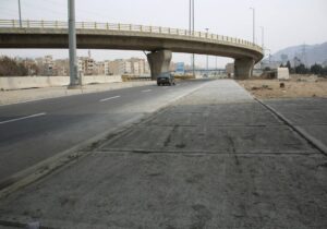 ساماندهی رفیوژ میانی محل اتصال بزرگراه شهید نجفی رستگار به پل امام علی (ع) در منطقه ۱۵