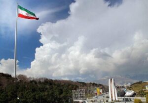 پرچم تجسم هویت ملی ایرانی‌ها است