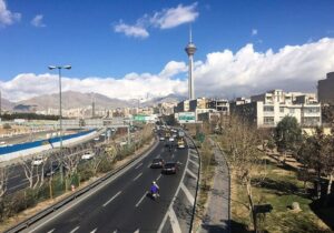 به‌رغم هوای قابل قبول تهران کدام مناطق در وضعیت قرمز قرار دارند؟
