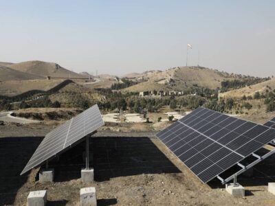 بهره‌برداری از نیروگاه خورشیدی ۱۳۰ کیلوواتی در بوستان سرخه‌حصار