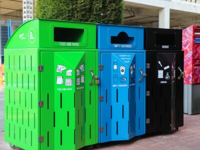 برنامه بازیافت در مدارس آمریکا به چه صورت است؟