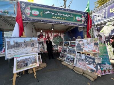 نمایشگاه هفته دفاع مقدس در مجموعه تاریخی و فرهنگی ائل‌گلی برپا شد