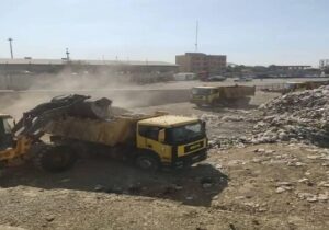 بسیج امکانات سازمان پسماند شهرداری برای حمل زباله از سایت میانی به مرکز دفن 