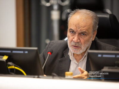 شهردار اصفهان گزارشی از بنگاه‌های اقتصادی ارائه کند