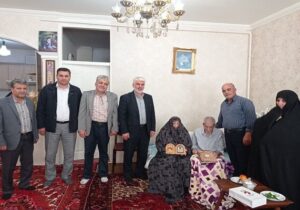 دیدار شهردار منطقه ۱۰ تبریز با خانواده شهید والامقام «داود نصیرزاده»