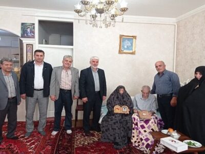 دیدار شهردار منطقه ۱۰ تبریز با خانواده شهید والامقام «داود نصیرزاده»