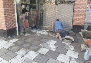 تداوم کف سازی پیاده روها در خیابان شهید مطهری