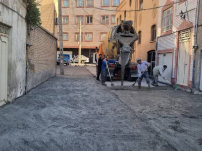اجرای ۱۰۰۰ متر عملیات سنگ فرش کوی سیدلر در خیابان امام(ره)