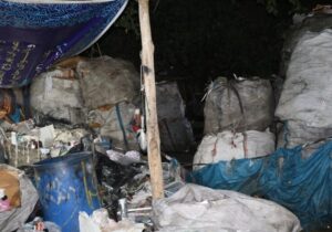 مرکز غیر مجاز انبار نان خشک و ضایعات جمع آوری شد