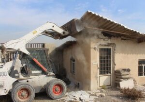 تخریب و برخورد قاطعانه با ساخت و ساز غیر مجاز در منطقه ۳ شهرداری کرج