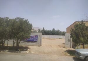احداث دیوارهای بلوکی برای اجرای ماده ۱۱۰ در منطقه ۵ اصفهان
