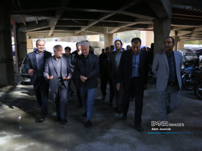 بازدید شهردار و اعضای شورای شهر اصفهان از پروژه ارگ جهان نما