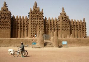 نگاهی به معماری متمایز مساجد جنوب صحرای آفریقا