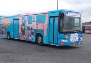 رونمایی از اتوبوس کتابخانه سیار توسط شهرداری منطقه ۵ تبریز/ تحویل رایگان کتاب در منازل