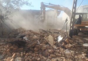 تخریب املاک تملک شده در مسیرگشایی سنجران