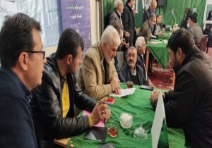 استقرار میز خدمت شهرداری منطقه ۱۰ تبریز در مسجد امام رضا (ع) خیابان انقلاب