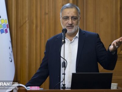 شهردار تهران به صحن شورا می‌رود