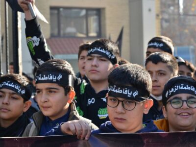عزاداری ۱۵۰۰ نفره دانش‌آموزان فاطمی در شمال تهران