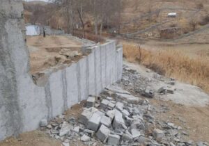 تخریب ۲ مورد دیوارکشی غیرمجاز در حریم منطقه ۶ کرج