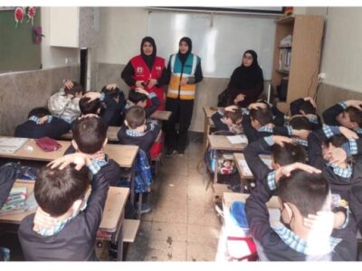 مانور پناهگیری صحیح و تخلیه اضطراری در مدارس منطقه ۱۳