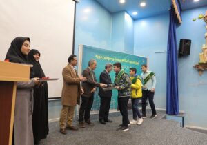 ۲۰ دانش آموز منطقه۲ تهران حکم شهردار مدرسه گرفتند