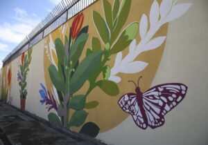 نقاشی و رنگ‌آمیزی جداره پارک ولی‌عصر(عج) تکمیل شد